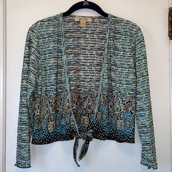 😊2 Items for $15😊 Pleat Pleat Small Crop Wrap GUC - Picture 1 of 5